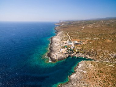 Yunanistan 'ın Zakynthos (Zante) adasındaki Porto Vromi plajının hava manzarası