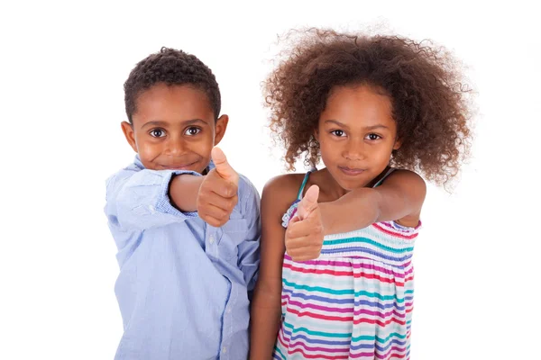 Afro-américain garçon et fille faire pouces vers le haut geste noir p — Photo