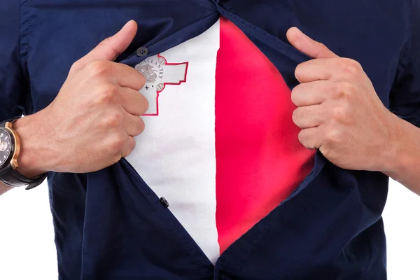 Jeune fan de sport ouvrant sa chemise et montrant le drapeau son comte — Photo