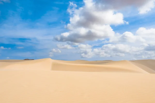 Sand dunes in Viana desert - Deserto de Viana in Boavista - Cape — Stock Photo, Image