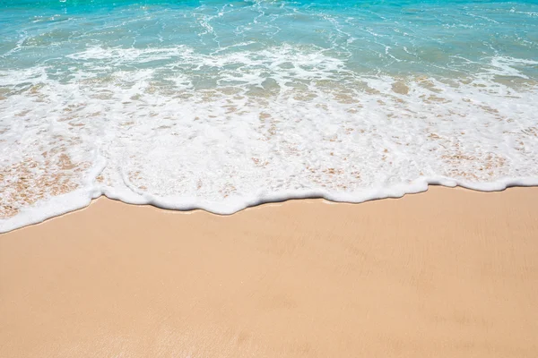 Agua clara en la playa de Chaves Praia de Chaves en Boavista Cape Ve — Foto de Stock