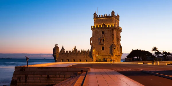 Belem Kulesi - Torre de Belem gece Lizbon, Portekiz — Stok fotoğraf