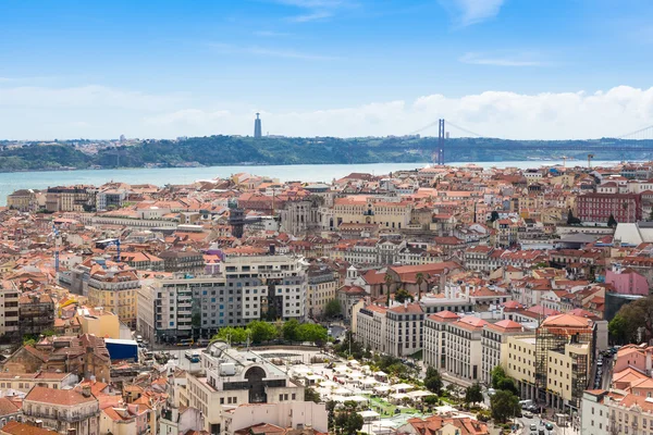 Luchtfoto van Lissabon op het dak van Senhora do Monte — Stockfoto