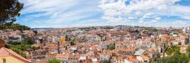 Lizbon Miradouro da Graca üzerinden panoramik görünüm