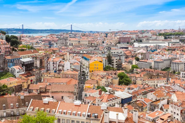 Näkymä Lissaboniin Miradouro da Gracan näkökulmasta Lissabonissa — kuvapankkivalokuva