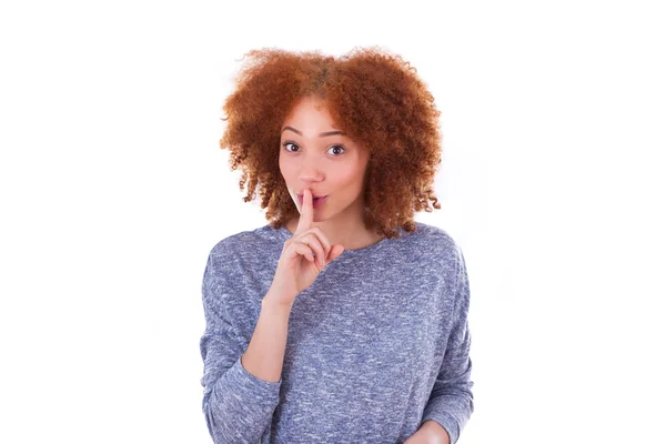 Joven adolescente hispana haciendo gesto de silencio — Foto de Stock