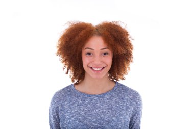 Genç Afro-Amerikan genç kız