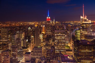 Manhattan Skyline - New York hava gece görünümü