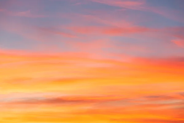 Clear orange and blue sunset sky — Stock Photo, Image