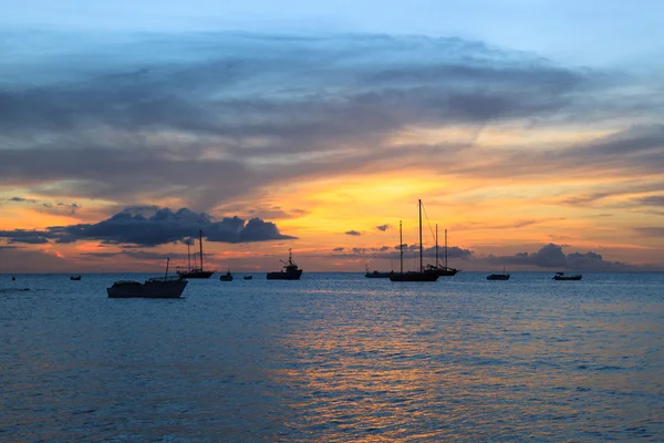 Sunset in Tarrafal beach in Santiago island in Cape Verde - Cabo — Stock Photo, Image