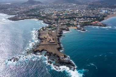 Santiago - Cape Verde başkentidir Praia şehrin havadan görünümü