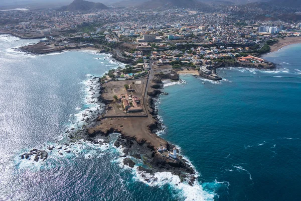 Flygfoto över Praia stad i Santiago - huvudstad av Kap Verde är — Stockfoto