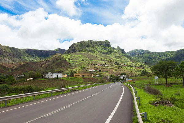 Cesta přes hornaté krajiny Cap ostrov Santiago — Stock fotografie
