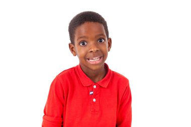 Gülümseyen, izole bir şirin Afro-Amerikan çocuk portresi