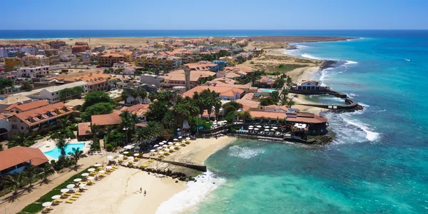 Panoramisch luchtfoto van Santa Maria strand in Sal eiland Cape Ve — Stockfoto