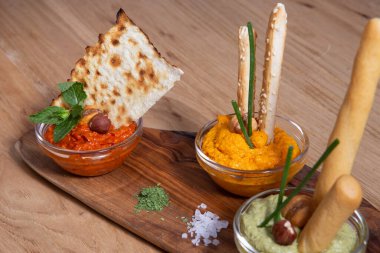 Humus adı verilen Akdeniz aperatifi, garbanzo fasulyesinden yapılmıştır..