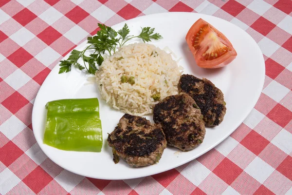 Meatball Kulki Tradycyjnych Dań Kuchni Tureckiej Grillowane Klopsiki Turecki Izgara — Zdjęcie stockowe