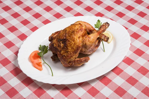 Chicken Grill Auf Einem Weißen Teller — Stockfoto