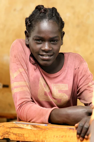 Retrato de la colegiala africana . — Foto de Stock