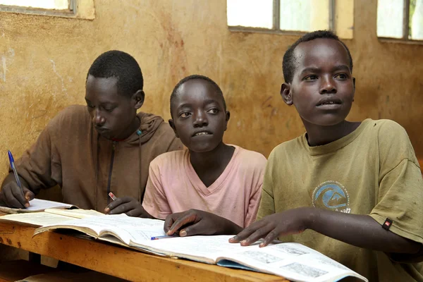 I bambini studiano alla scuola etiopica . — Foto Stock