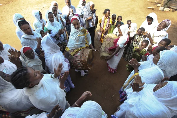 Celebration in orthodox ethiopian christian church. — Stock Photo, Image