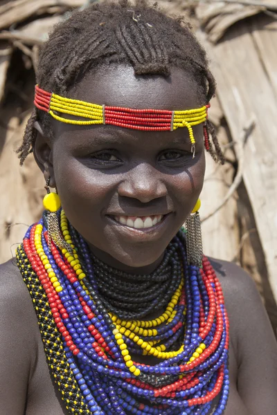 Portret van het Afrikaanse meisje. — Stockfoto