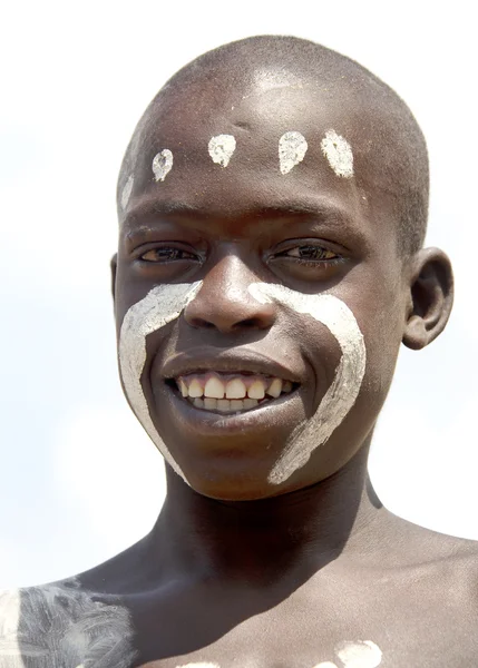 Portret van de Afrikaanse jongen. — Stockfoto