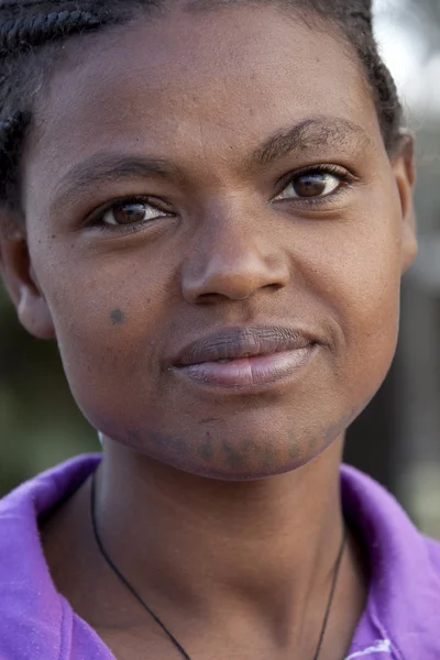 Retrato de la mujer africana . — Foto de Stock