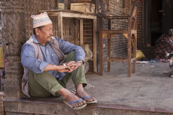 L'uomo nella strada di Kathmandu — Foto Stock