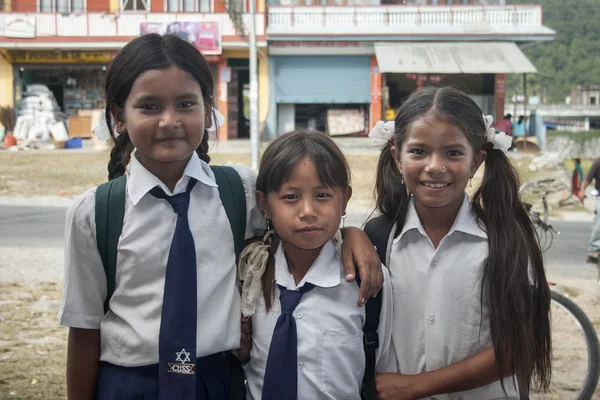 Nepal kız öğrenci — Stok fotoğraf