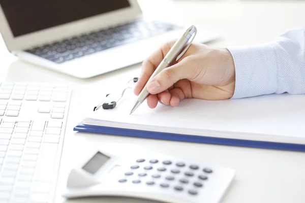 Investment advisor calculating expenses — Stock Photo, Image