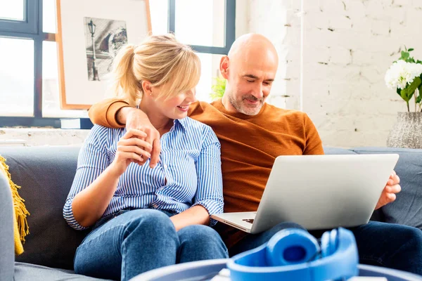 Shot Happy Couple Using Laptop While Relaxing Sofa Home — Stock Photo, Image