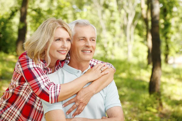 Mooi senior paar — Stockfoto