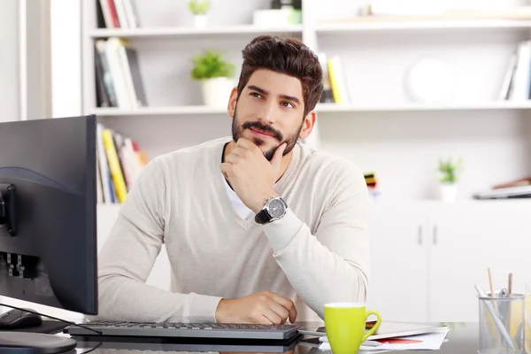 Jungunternehmer denken — Stockfoto