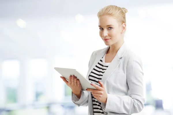 Businesswoman with digital tablet — Stock Photo, Image