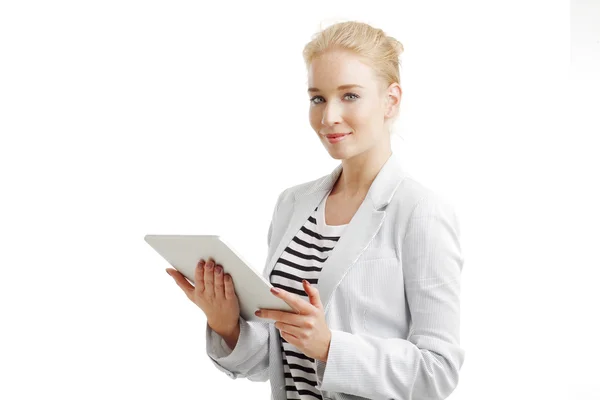 Mujer de negocios con tableta digital — Foto de Stock