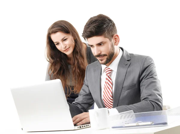 Empresarios trabajando juntos en un nuevo proyecto — Foto de Stock