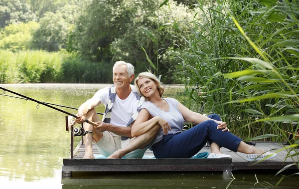 Glückliches Seniorenpaar — Stockfoto