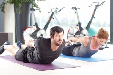 Erkek ve kadın birlikte eğitim