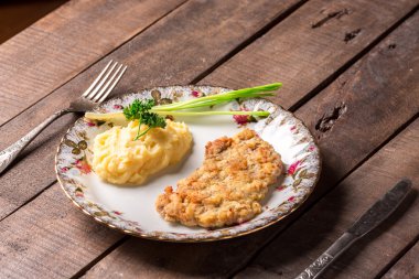 lezzetli patates soğan ve chop