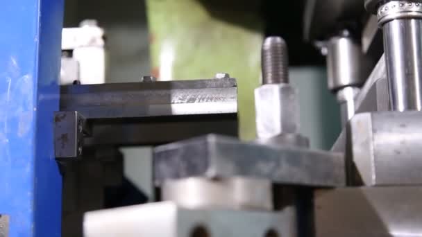 poinçons de fabrication préfabriqués 