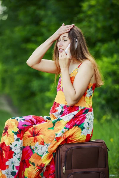 Vrouw aan de telefoon — Stockfoto