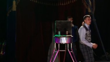 Glybokaya, Ukrayna-Mart 27, 2016. Sirk dans gösterisi