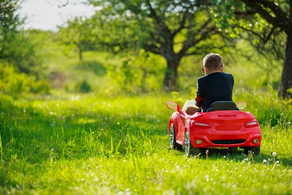 Cara na natureza — Fotografia de Stock