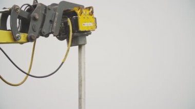 Beton sütunlara sürerken