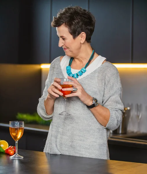 Woman with a glass of wine — Stock Photo, Image