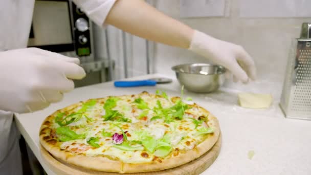 Cuisson pizza fermer — Video