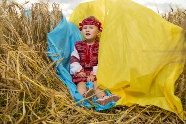 kız Ukrayna ulusal kostüm