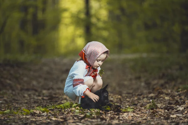 Kız ulusal kostüm — Stok fotoğraf