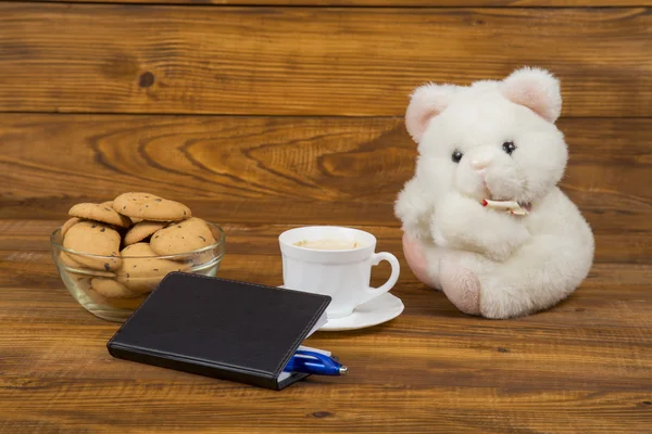 Teddy bear coffee and cookies — Stock Photo, Image